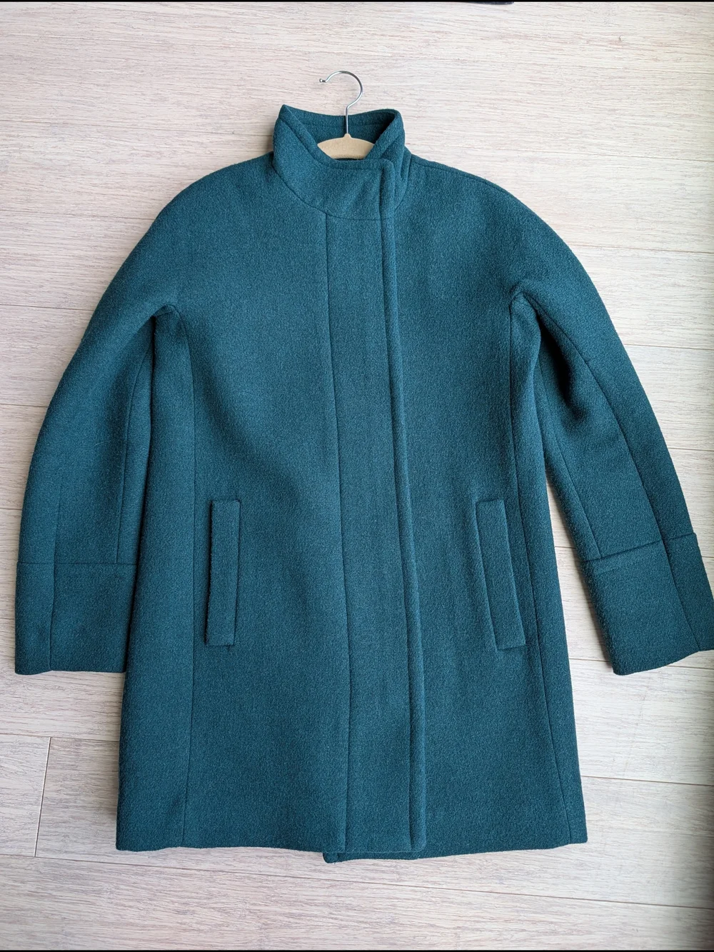 Women’s Green Wool-Blend Stand Collar Coat - Picture 1 of 6
